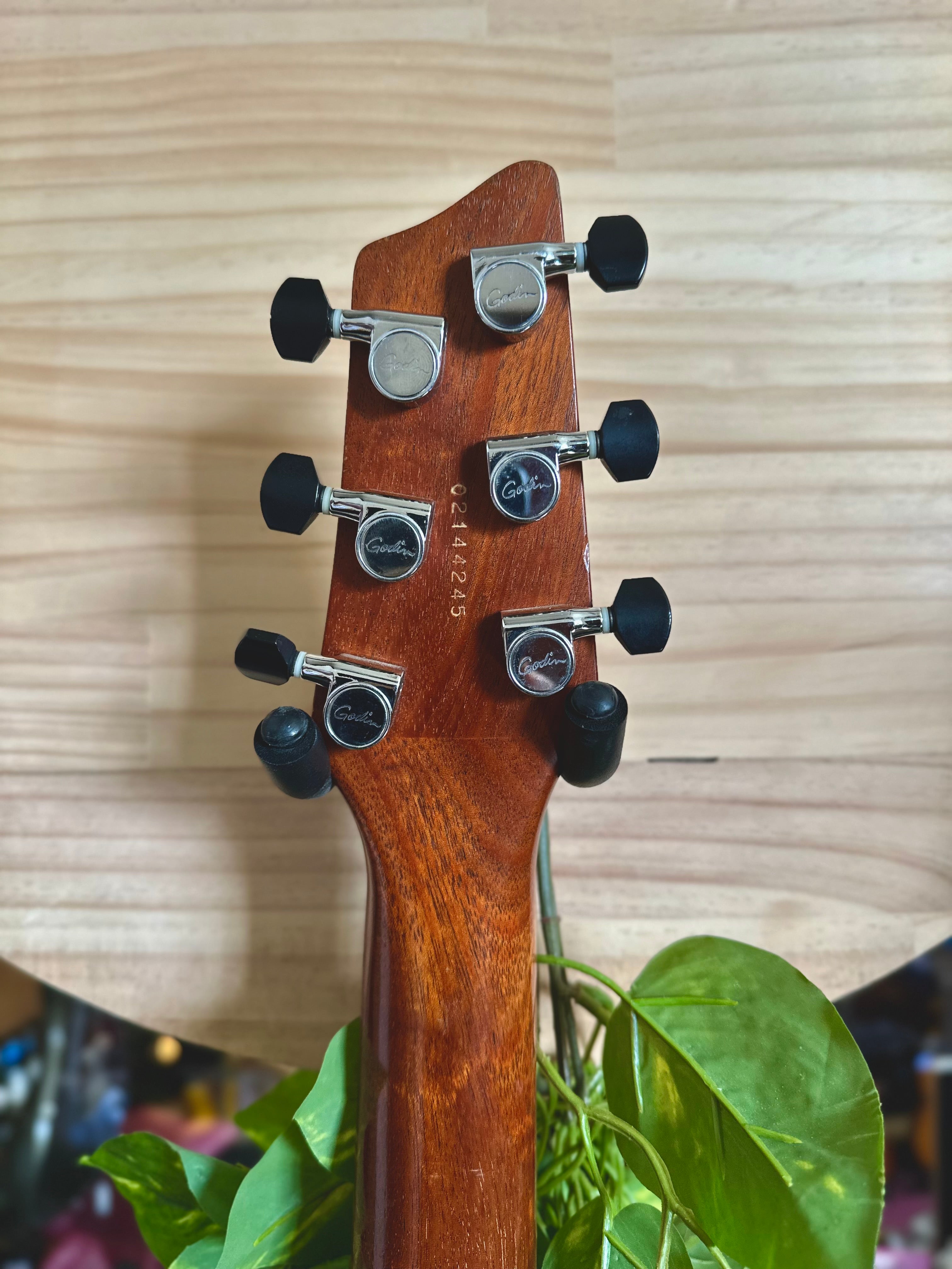 Godin | Solidac | Electric w/Acoustic Piezo | Black | Pre-Loved Godin | Solidac | Electric w/Acoustic Piezo | Black | Pre-Loved